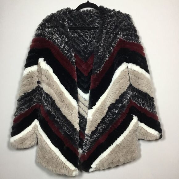Faux fur fluffy coat cardigan warm cozy zigzag pattern red black cream size M/L - Picture 1 of 7